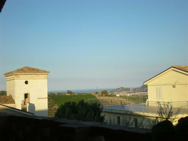 Agriturismo Torre Mannella - La Loggia Чита' Сант'Анджело Екстериор снимка